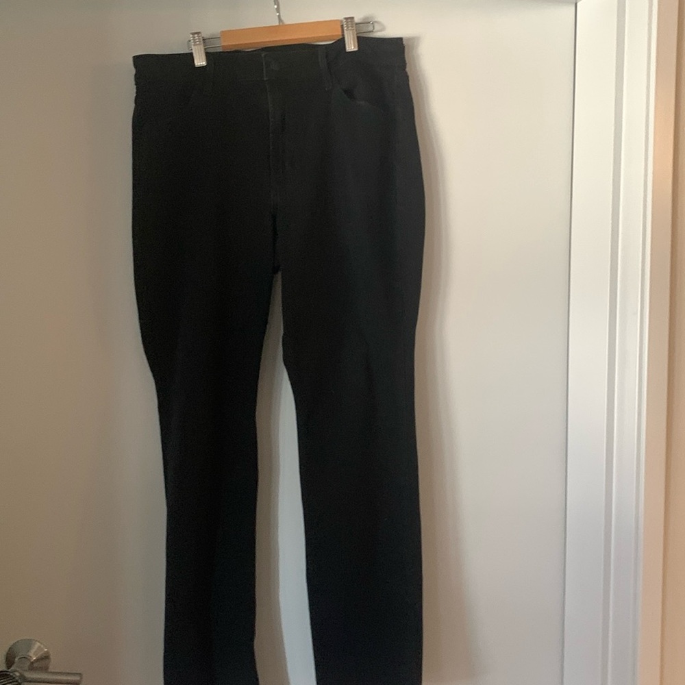 Women’s Old Navy, High-Rise Wow Straight jeans